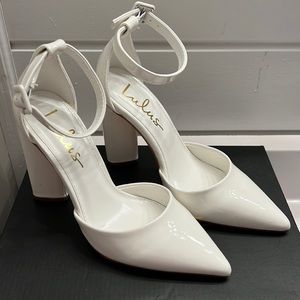 White pointed toe heels, worn once